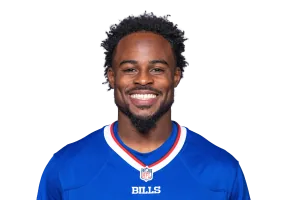 I. McKenzie headshot