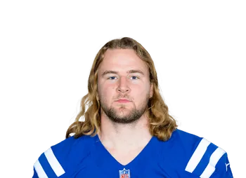 Tyler Warren headshot